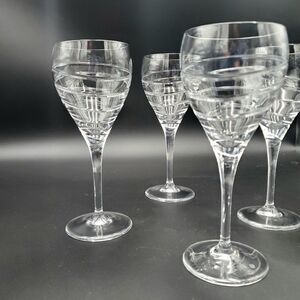 4 Elegant Cut Glass Continuous Swirl Stemmed Wine Goblet Glassware Bar Set 8oz